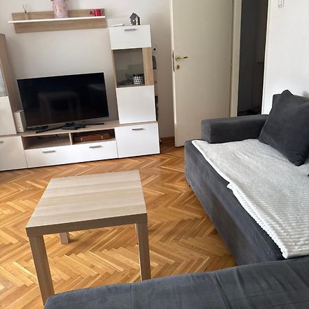 Apartman Fuerte 2 Βελιγράδι Εξωτερικό φωτογραφία