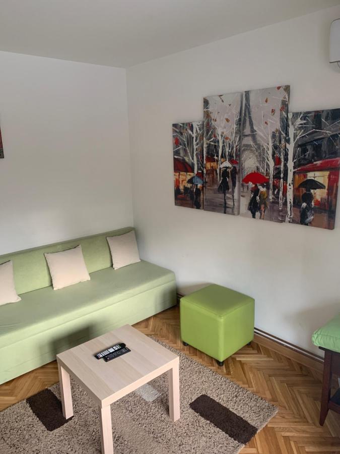 Apartman Fuerte 2 Βελιγράδι Εξωτερικό φωτογραφία