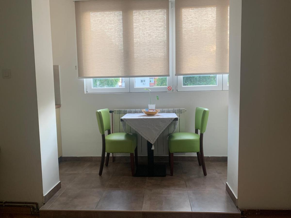 Apartman Fuerte 2 Βελιγράδι Εξωτερικό φωτογραφία